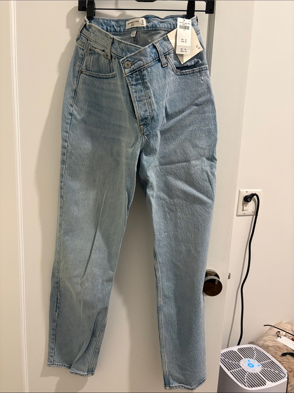 NWT Abercrombie Curve Love High Rise Dad Jeans